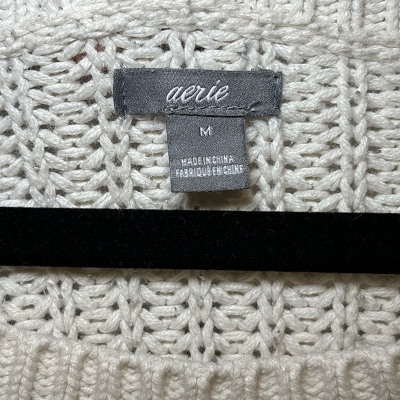 Aerie - Casual Basic Cozy Long Sleeve Warm Cream White Knit Sweater in Size M - Picture 3 of 4